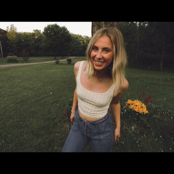 Meet your Posher, Sophie - Picture 2 of 2